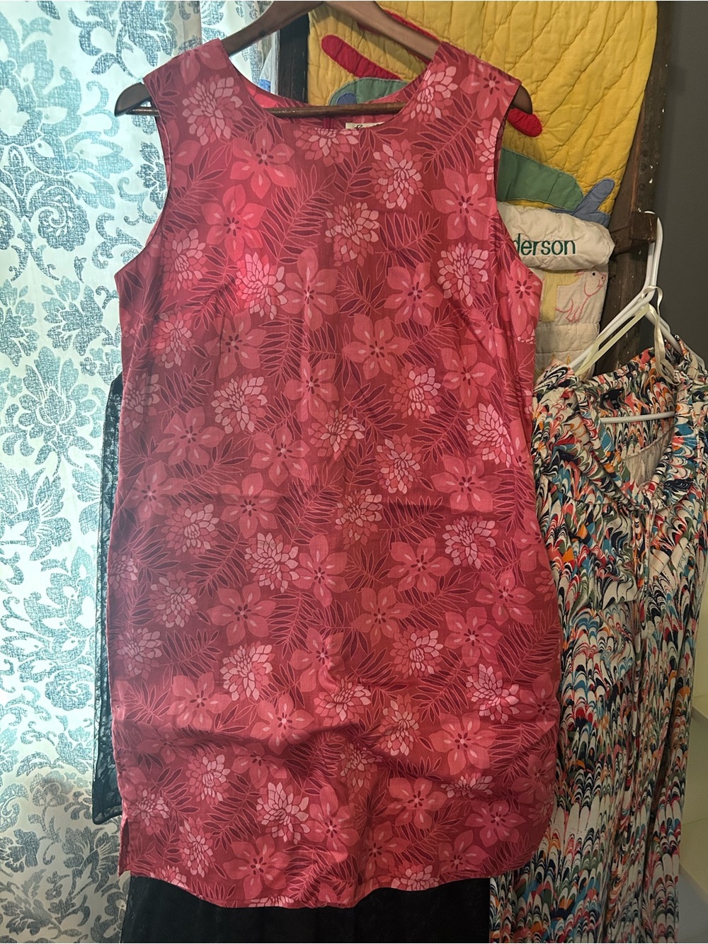 Eddie Bauer Sleeveless Floral Shift Dress in Rose and Dark Pink